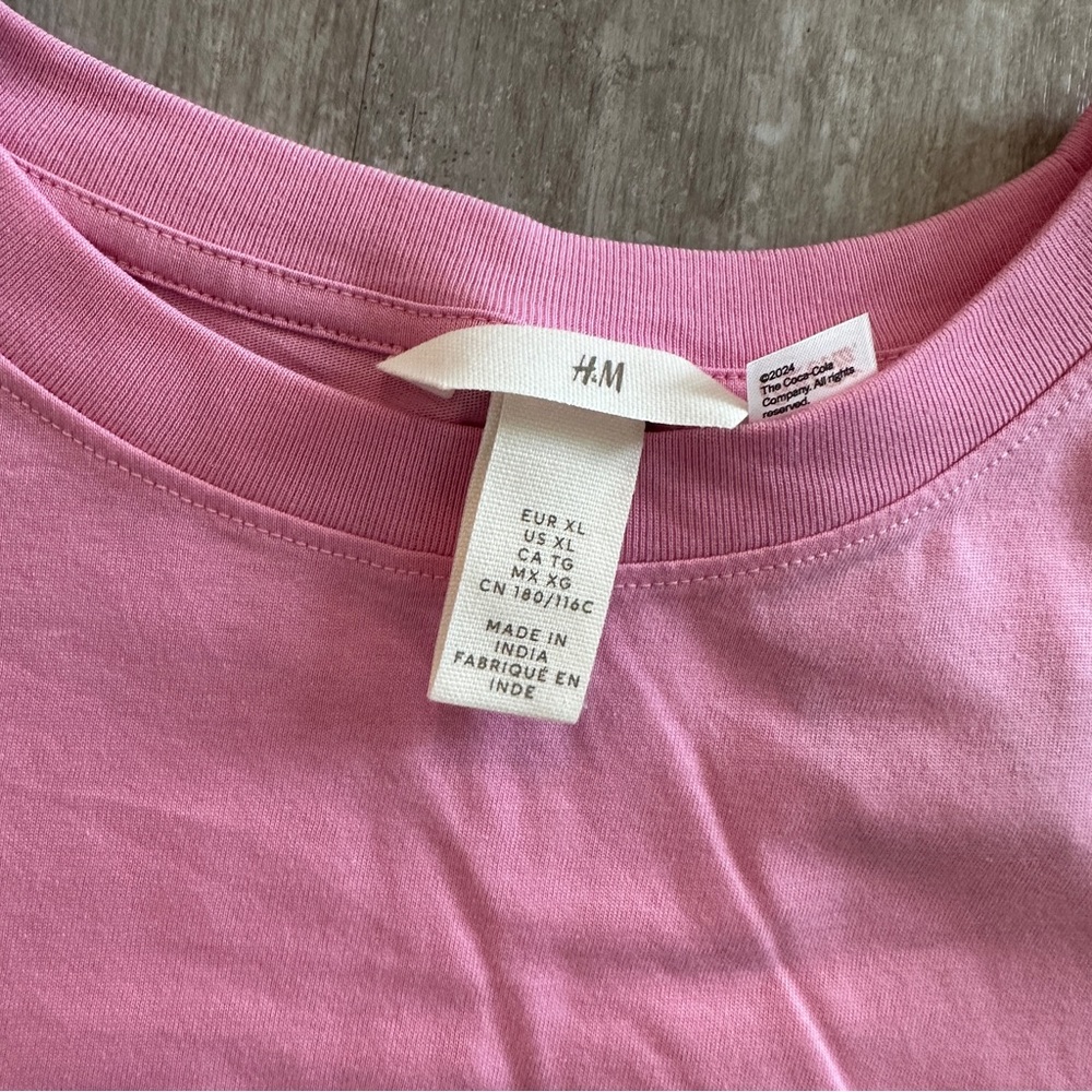 Coca-Cola Classic Pink T-Shirt - Picture 2 of 2